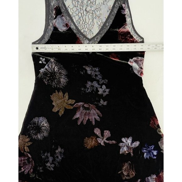 Black Velvet Floral Lined Dress Lace Accent Dark Romantic Whimsigoth See Measure - Picture 10 of 11